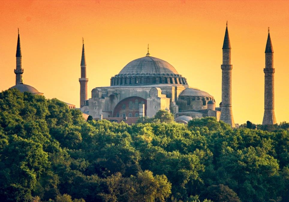 Posle tajne liturgije u Aja Sofiji izbio je skandal: Predvodio ju je sveštenik sa Svete Gore, svi Turci su šokirano posmatrali