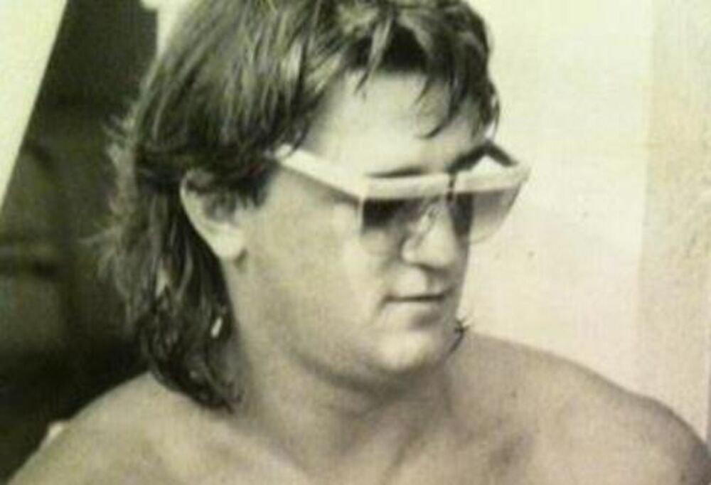 POSLEDNJI TITOV VOJNIK I DIPLOMIRANI PEDAGOG JE BIO 1. SRPSKI MAFIJAŠKI BOS: Radio za DB, snajper mu RAZNEO GLAVU!