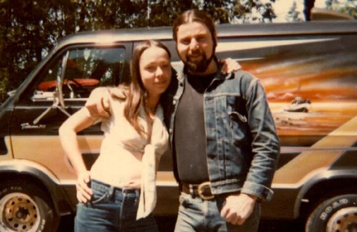 40 GODINA NAKON ŠTO SU USLIKANI IZGOVORIO JE NAJSTRAŠNIJU REČENICU: Klupko je počelo da se odmotava, i otkrivena je strahota koja ledi krv od užasa (foto)