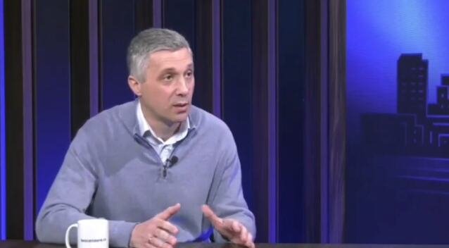 "OPOZICIJA TREBA DA SE POVUČE, NEMA ZRELOSTI, SPOSOBNOSTI I UMEĆA, NISMO DOSTOJNI": Boško Obradović se probudio iz političke penzije, pa opleo po opoziciji!