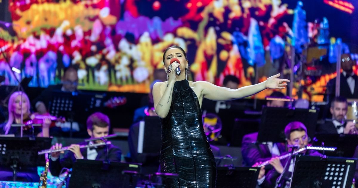 Ima moćan glas i duet sa Dadom Topićem: Ko je Ana Petan, koja je očarala na festivalu „Beogradsko proleće“?