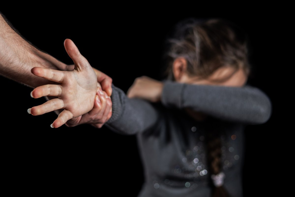 U Skoplju uhapšen muškarac zbog silovanja 13-godišnje devojčice