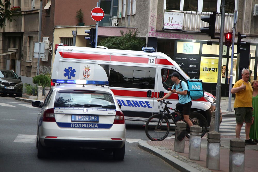 Sleteo sa "tobogana" kod Ade Ciganlije, poginuo na mestu: Motociklista (40) izgubio život u teškoj nesreći