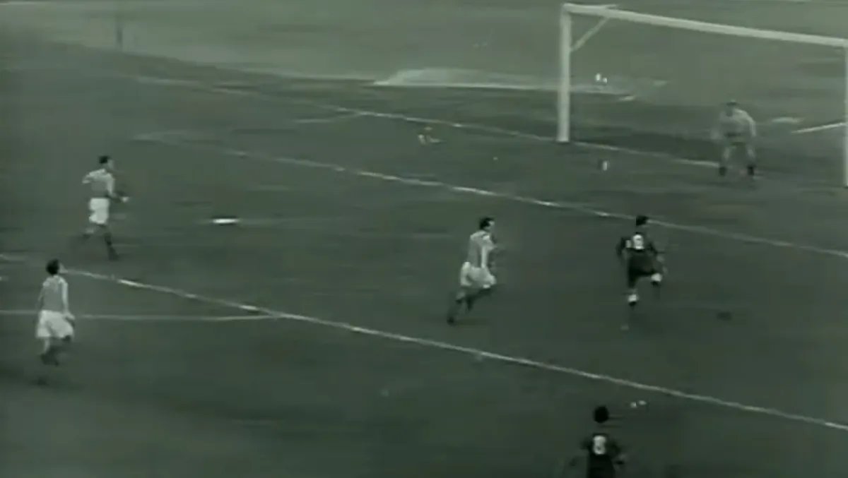 Da li ste znali: Zvezda je prvu titulu osvojila pobedom nad Partizanom i to na najneverovatniji način u istoriji VIDEO