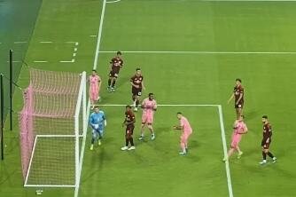 ČUDESNI MESI URADIO SVE, SAIGRAČ JE TREBALO SAMO DA POSTAVI NOGU! Pogledajte kako se obrukao fudbaler Intera pred golom protivnika