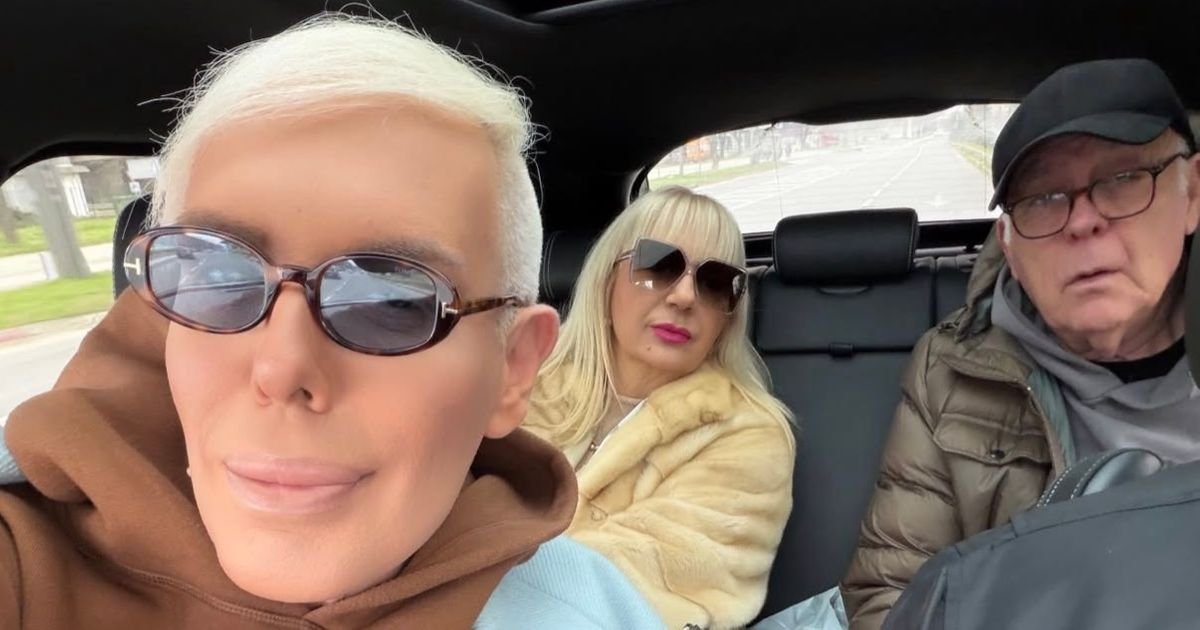 "U mojoj porodici sam ja najdevijantniji" Boki o odrastanju i torturi koju je trpeo "Bio sam predmet podmseha"