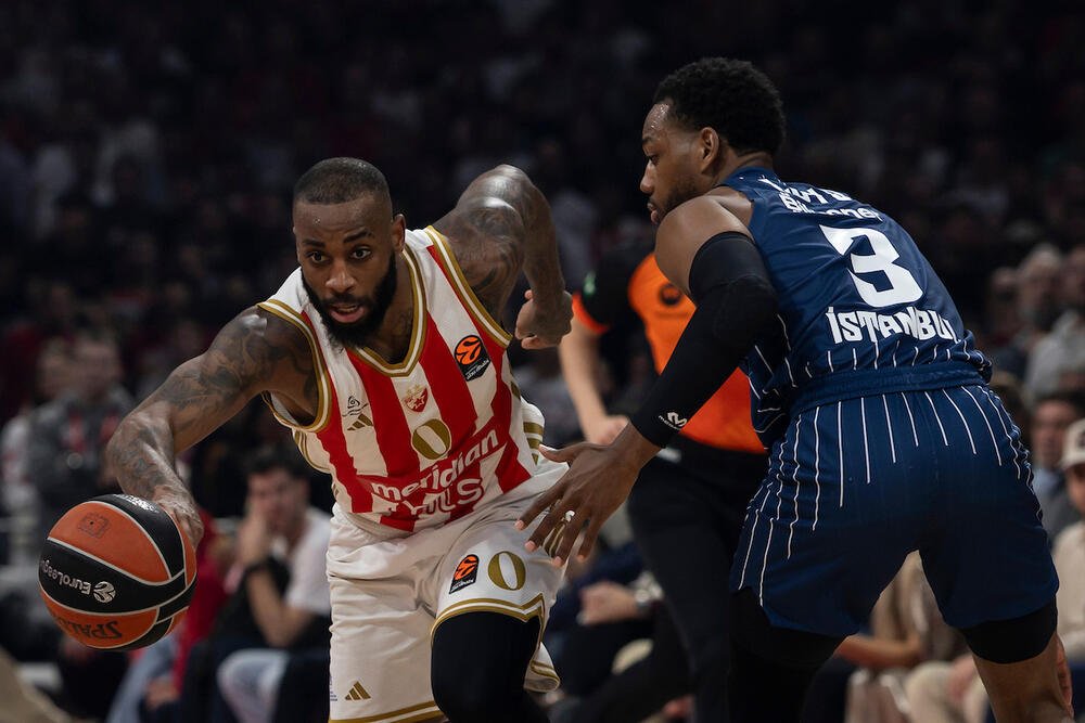 Kodi je bivši: Zvezda dogovorila moćnu zamenu za Miler-Mekintajera!