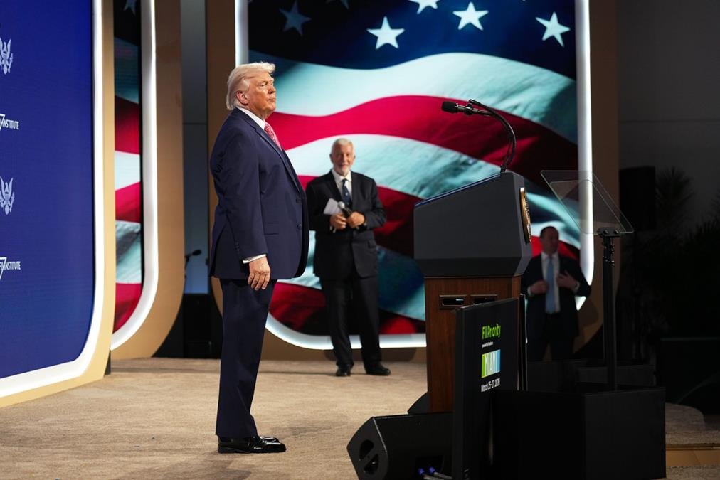 TRAMPU ISTIČE ROK: Američki zakon daje predsedniku 60 dana da pokrene i vodi rat bez odobrenja Kongresa! Ustavni sukob sve bliži!