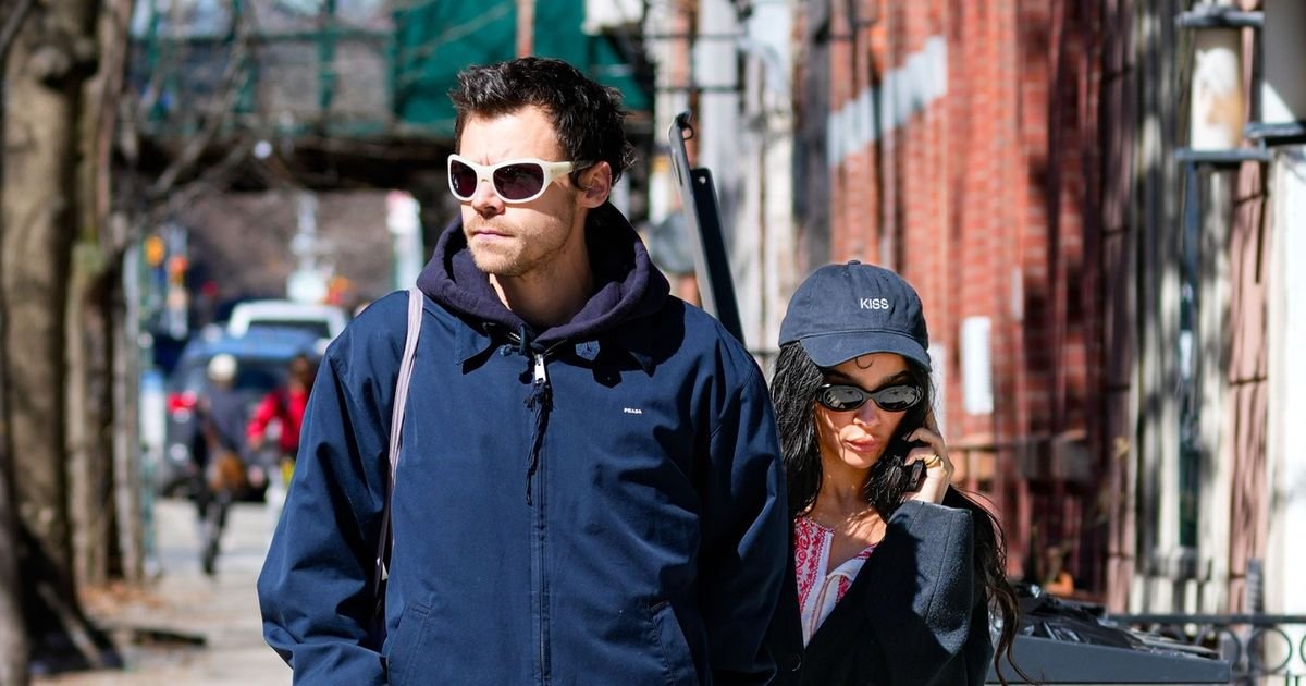 Svet bruji o novoj veridbi: Glumica potpuno očarala slavnog pevača, kažu da bi za nju učinio SVE