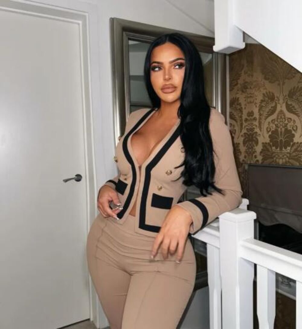 PEVAČICA OPTUŽENA ZA UBISTVO! Preminula njena koleginica koju je ZGAZILA autom