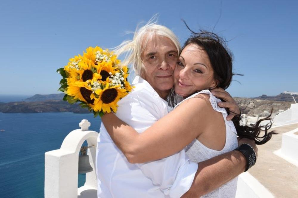 "PRVO NIJE IZLAZILA IZ STANA, A SADA RADI U PRODAVNICI" Komšija progovorio o udovici Bore Čorbe: Mnogo nam je žao