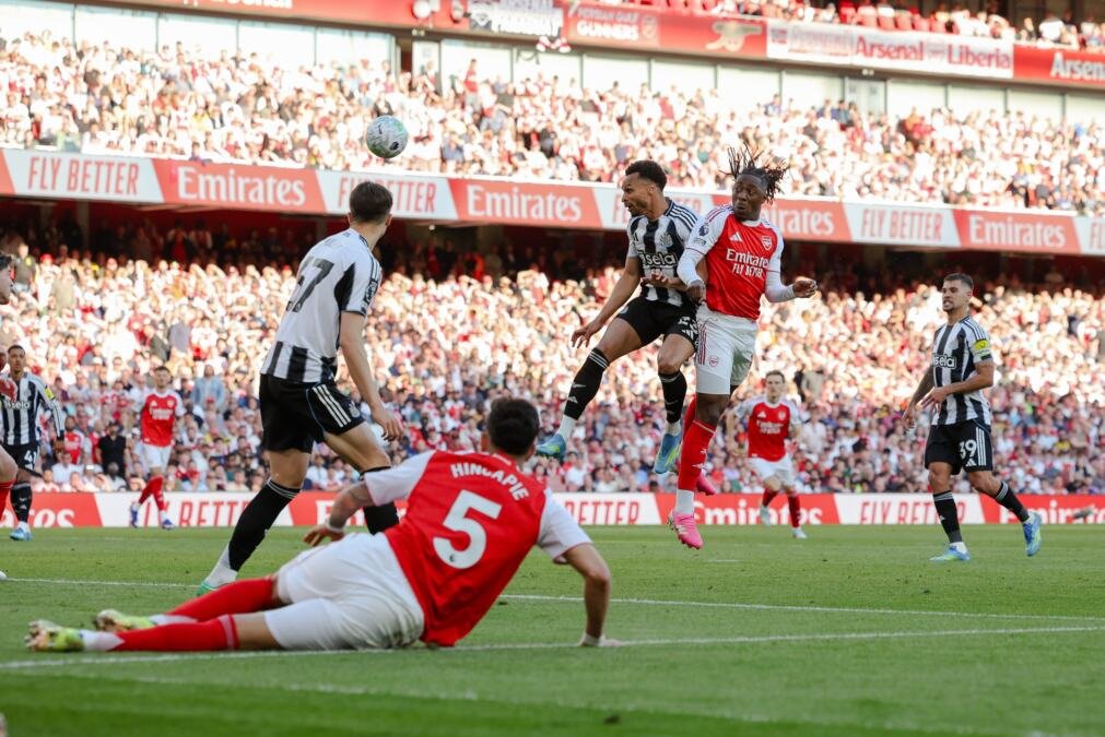 ARSENAL SE VRATIO NA PRVO MESTO: Eze prekinuo niz poraza Tobdžija! Arteta slavio kao retko kada