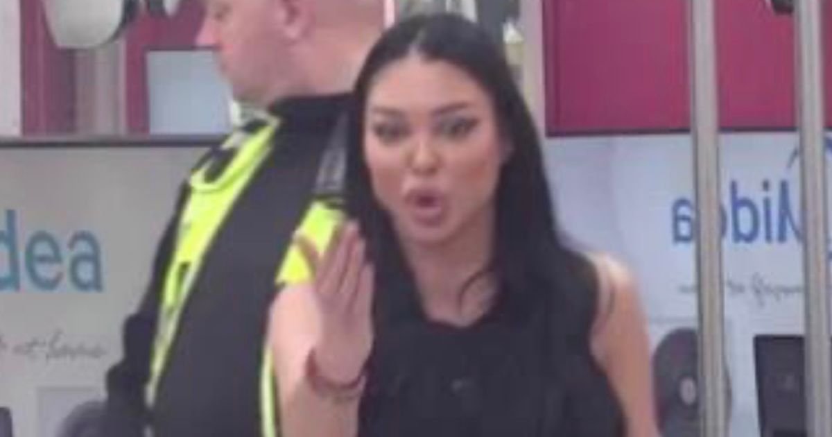 "Porodica me se odrekla zbog tebe!" Obezbeđenje opkolilo Maju i Asmina, nastao totalni haos u Eliti