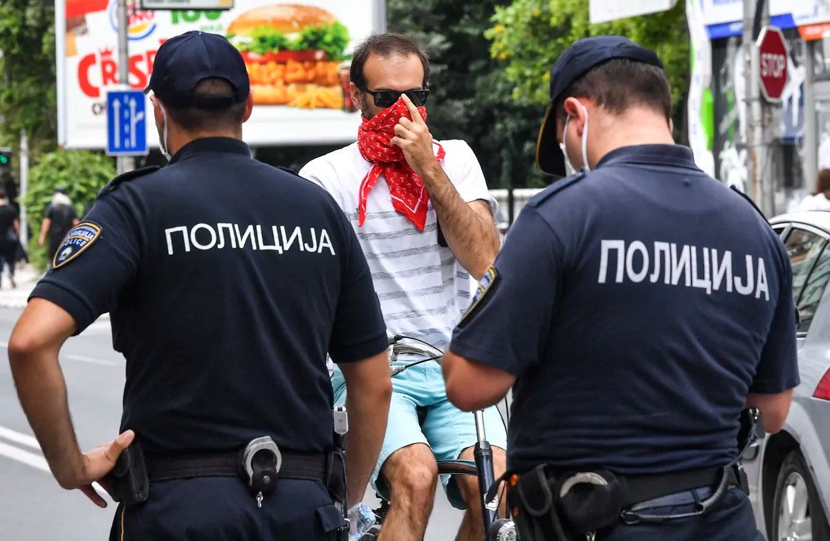 Zaposleni u osnovnoj školi u S. Makedoniji silovao 14-godišnjakinju i objavio njene snimke