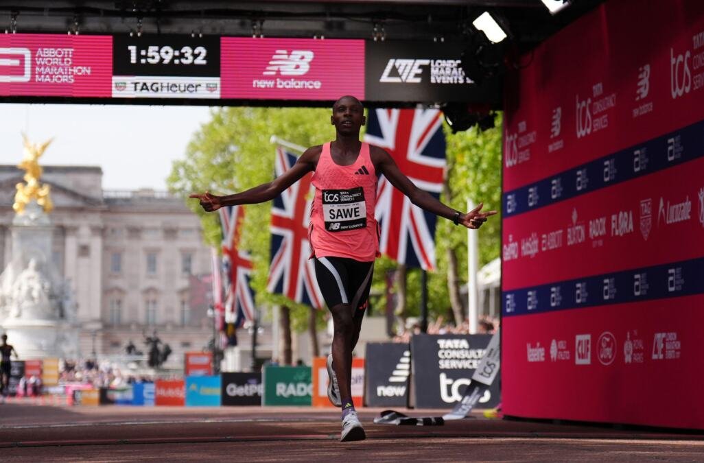 OGROMAN NOVAC! Koliko je zaradio čudesni atletičar koji je oborio svetski rekord u maratonu? Vrtoglava suma...