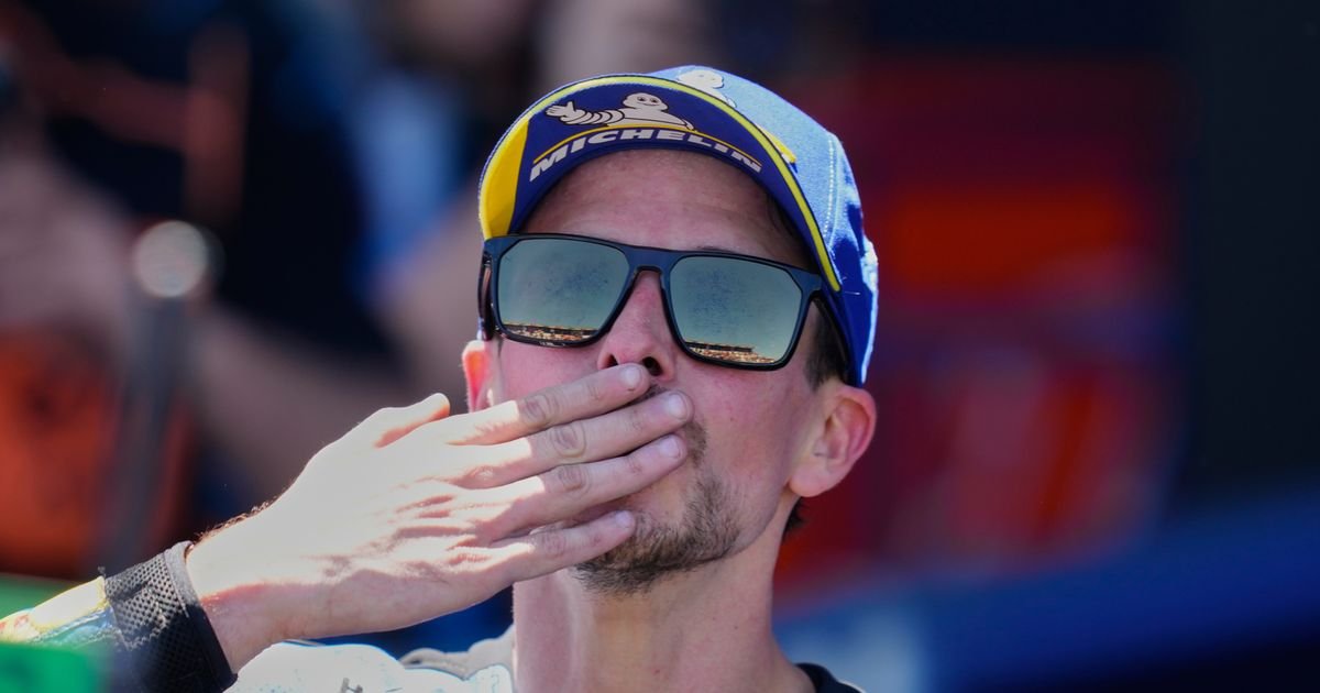 Mark Markez u drugom krugu napravio kardinalnu grešku, sleteo sa staze i bratu poklonio pobedu u Herezu!