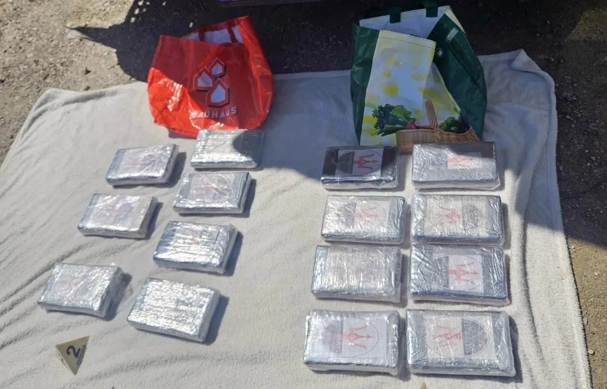 Oglasio se MUP o velikoj zapleni kokaina: U kamionu pronađeno ukupno 17 kilograma droge