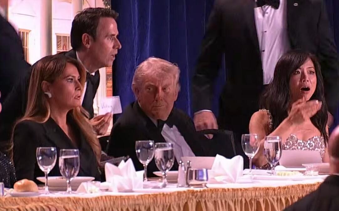 MAĐIONIČAR OČI U OČI SA TRAMPOM PAR TRENUTAKA NAKON PUCNJAVE: Izvodio trik za Donalda i Melaniju, odjednom se obojica našli na podu: "Mislio sam da ..."