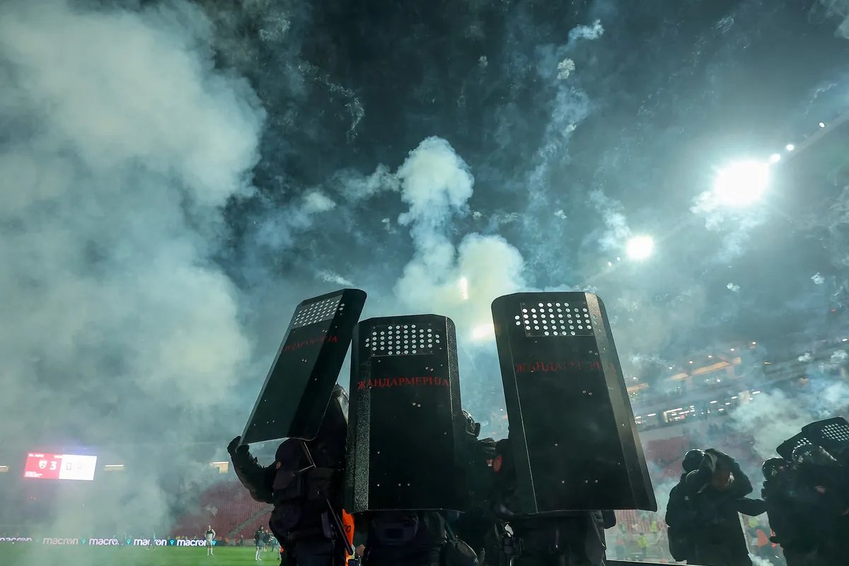 Zašto policija ne sme da radi po zakonu kada se suoči s huliganima?