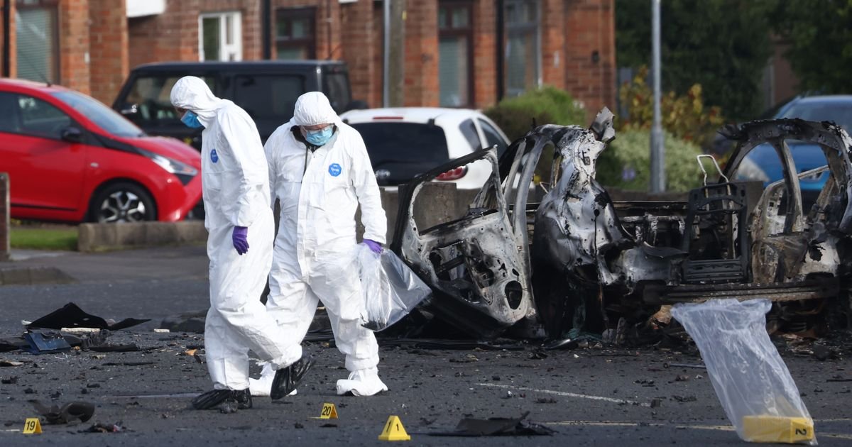 PANIKA U SEVERNOJ IRSKOJ Eksplodirao automobil bomba u Belfastu: Sumnja se da iza napada stoji Nova IRA