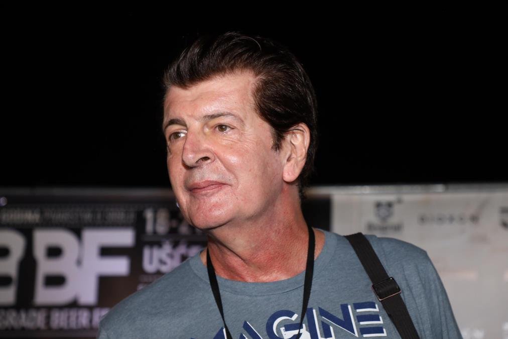 "BRZO SAM POSTAO POZNAT, IMAO SAM NEKIH PROBLEMA" Bajaga o roditeljima, čestim selidbama i vrtoglavom uspehu: Ljudi se začude...