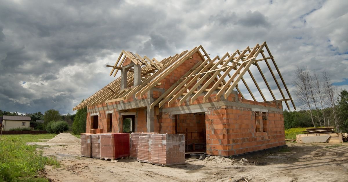 Otpad koji svi bacamo postaje hit u građevini: Nova izolacija koja menja stiropor!