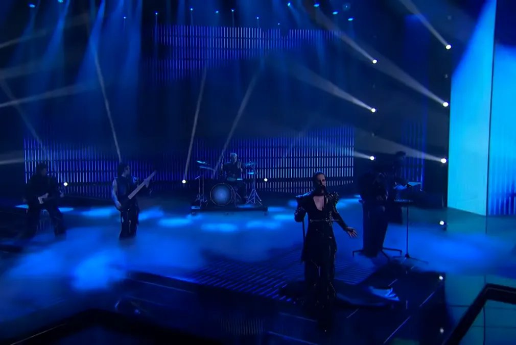 Objavljena simfonijska verzija pesme "Kraj mene" grupe "Lavina"