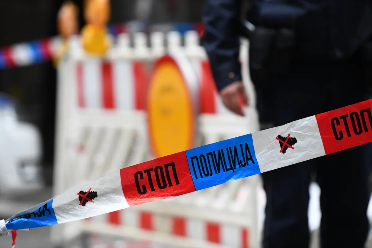 Stravična nesreća na Čukarci: Motociklista (63) nastradao, udario "jamahom" u zid i ogradu mosta