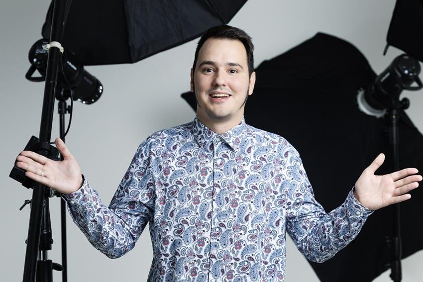 Aleksa Balašević pozira sa ćerkicom: Fotografija male Vere oduševila region "Može li jedan krug do Slavije"