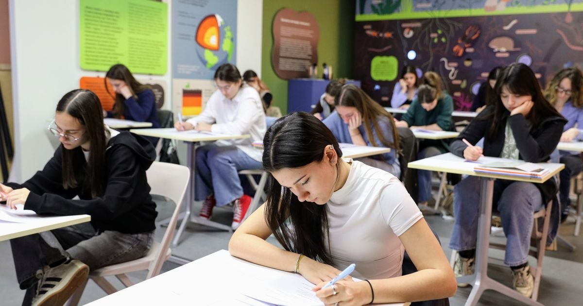 Devojčice u svetu svemirskih tehnologija: Pobednica iz Srbije deo tima za izradu mini-satelita u Indiji