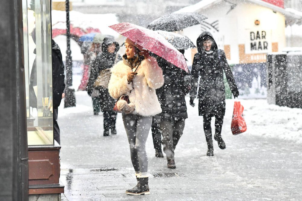 BALKAN NA UDARU KASNOPROLEĆNE INVAZIJE HLADNOĆE! Preti nam ŠOKANTAN VREMENSKI OBRT, u ovim mestima će PADATI SNEG