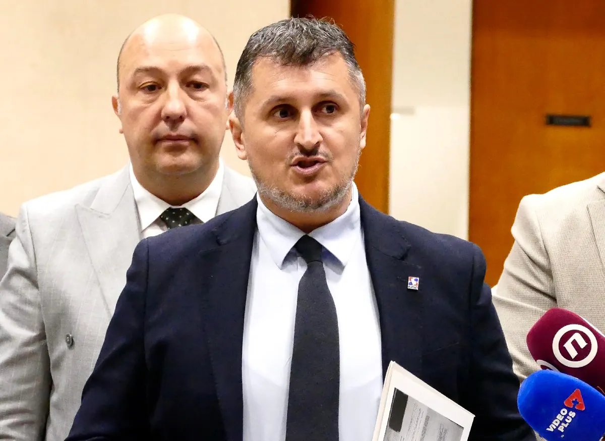 Pavlović najavio krivičnu prijavu protiv direktora Gradske čistoće: Nakon ukidanja Ćacilenda zaposlio više od 60 osoba koje se ne pojavljuju na poslu, već služe za uterivanje straha