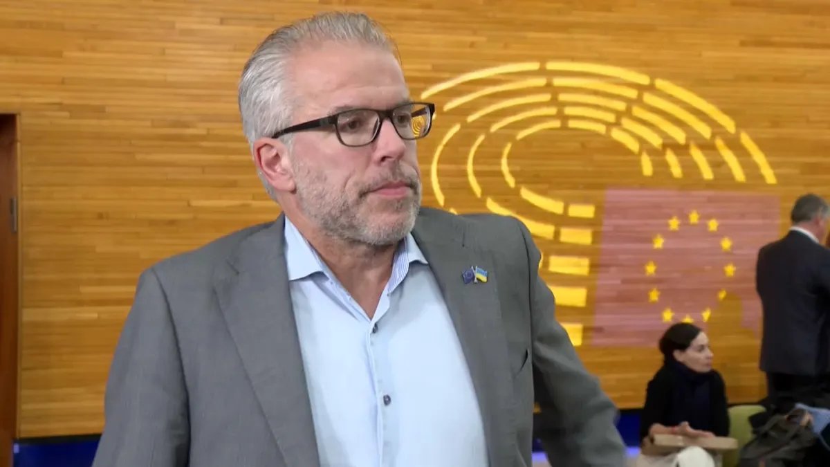 Rojten: EU sredstva za Srbiju ugrožena, poruka Vučiću da je stanje veoma ozbiljno