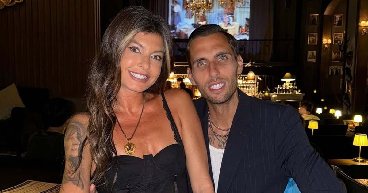 Stric je legenda Zvezde, otac i Partizana, svi ga znaju zbog one proslave, sa ženom i decom uživa na Tajlandu