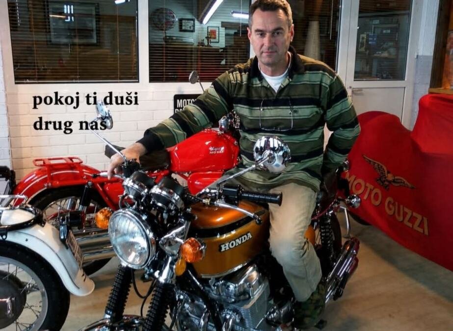 OVO JE BAJKER KOJI JE POGINUO KADA SE SURVAO S NADVOŽNJAKA NA ADI: Preleteo preko ograde i pao na pešačku stazu pred momka i devojku! (foto)