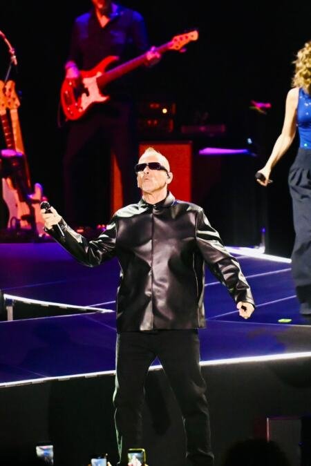 Erosa Ramacotija saletele Srpkinje, a nekad je u publici tražio samo poznatu Novosađanku: Zbog ove lepotice je slavni pevač dolazio u Srbiju