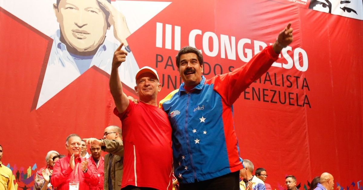 Da li se Maduro upetljao u kučine svog nekada omiljenog "Pileta"? Bivši špijun ponudio svoje usluge Trampu