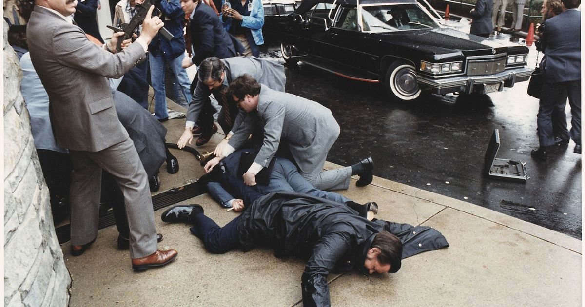 U istom hotelu pokušali da ubiju dva američka predsednika: Tramp uspešno evakuisan, Regan primio metak