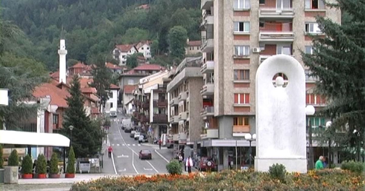 Duge kolone vozila na ulazu u ovaj srpski grad: U toku su radovi