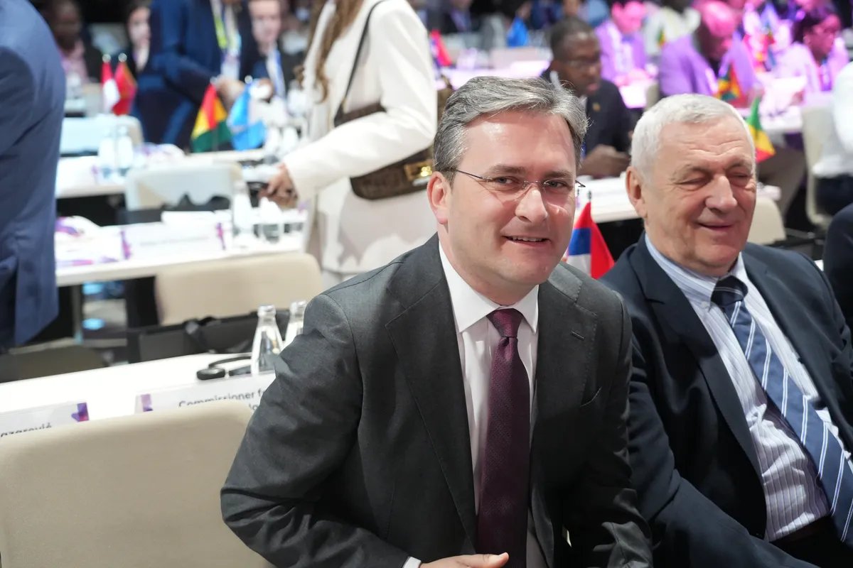 “Vučićev kriminalni režim pokušava zaštiti Selakovića”: Kako su se policija i tužilaštvo aktivno uključili u odbranu ministra i upali u Zavod po anonimnoj prijavi