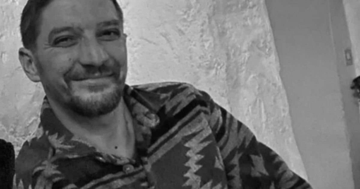 Potresne reči majke preminulog Mirze Čengića: "Vratili su mi ga u sanduku. Dete mi je umrlo na ulici"