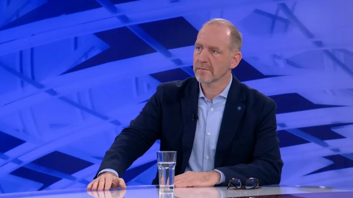 Biber: Sumnjam da se odnosi ove vlasti i Brisela mogu popraviti u budućnosti, padom Orbana Vučić izgubio saveznika u EU