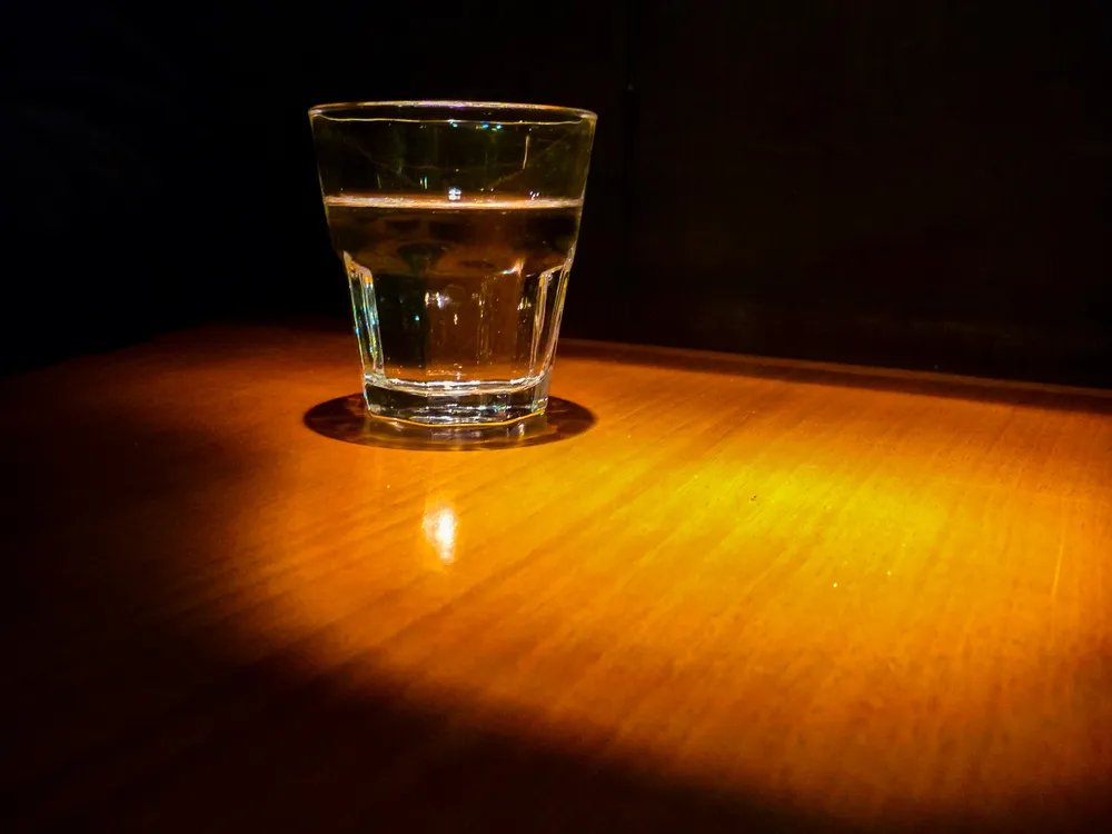 Šta se dešava sa čašom vode preko noći - ukus je drugačiji