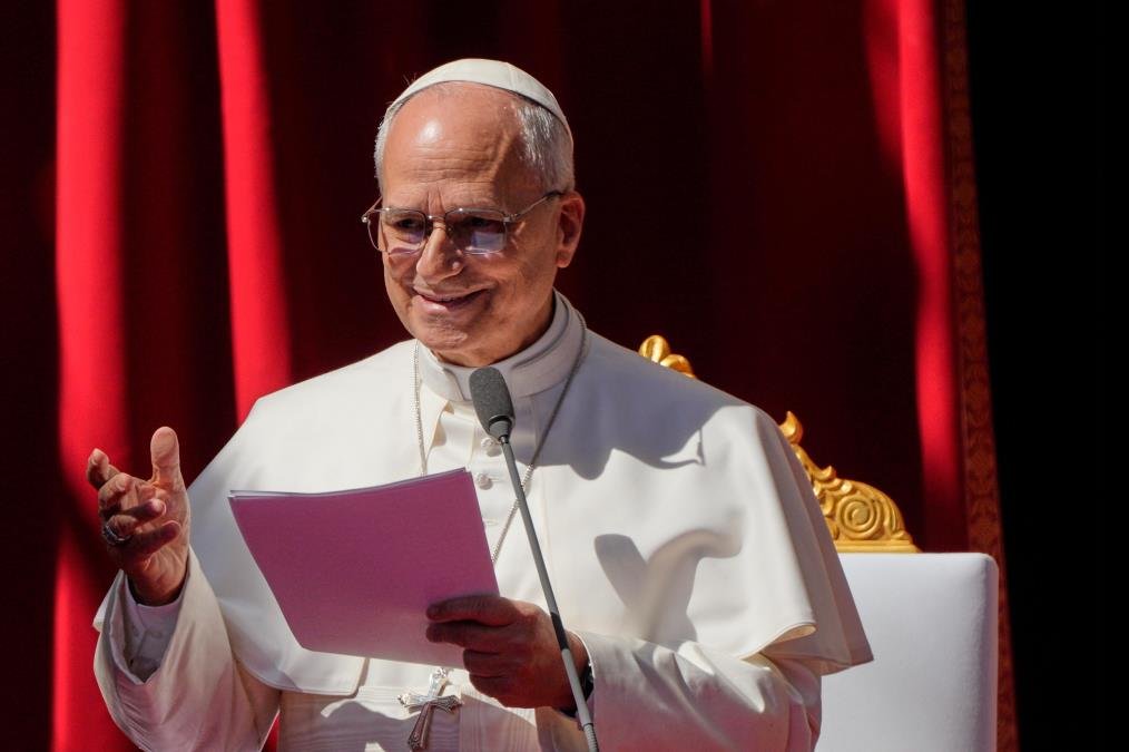 ISTORIJSKI SUSRET U VATIKANU Papa Lav XIV i nadbiskupkinja Kenterberija Sara Malali prvi put zajedno u molitvi