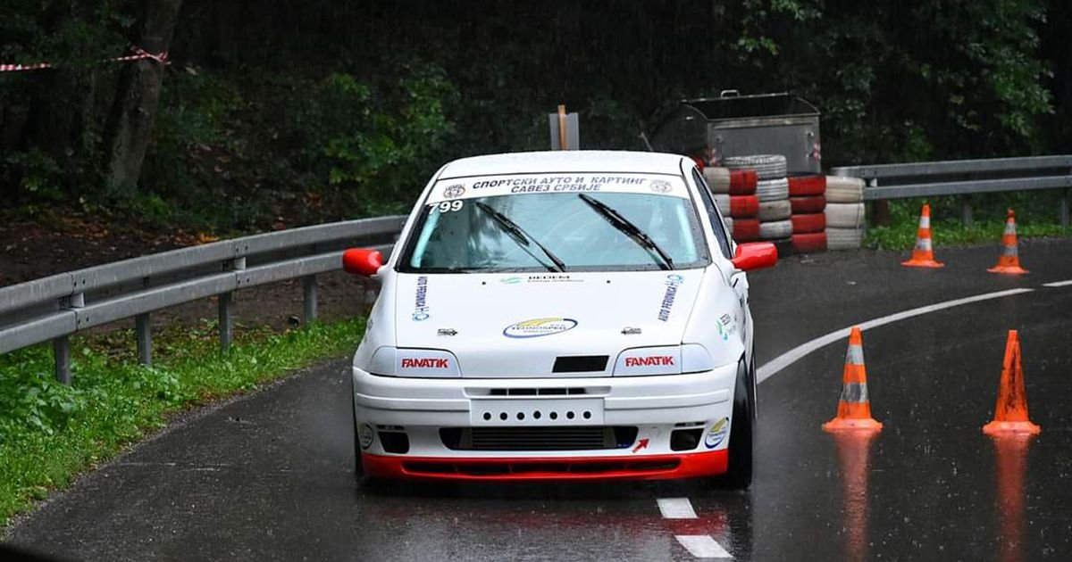 Srpski automobilista Milovan Vesnić počeo sezonu drugim mestom u Austriji