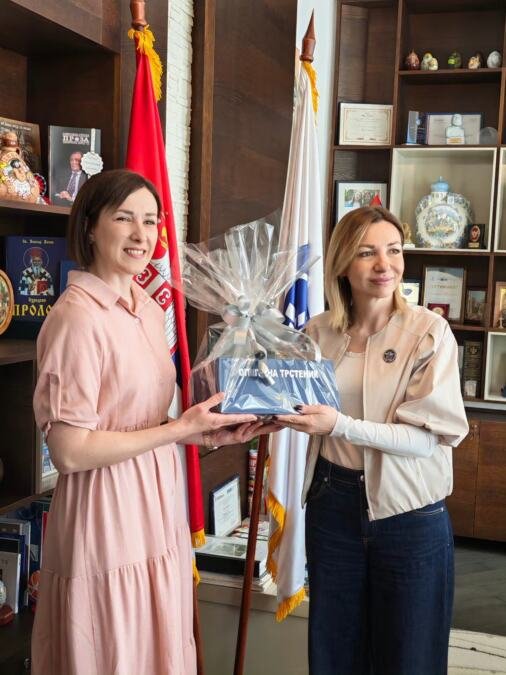 SNAŽNA PODRŠKA SVAKOJ ŽENI DA STANE NA SVOJE NOGE Ministarka Tatjana Macura posetila Trstenik (FOTO)