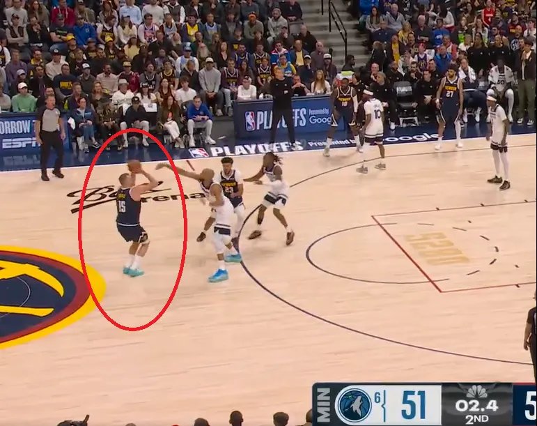 Svima popadale vilice u dvorani: Jokić u poslednjoj sekundi, gotovo sa centra, ovako nešto se ne viđa često VIDEO