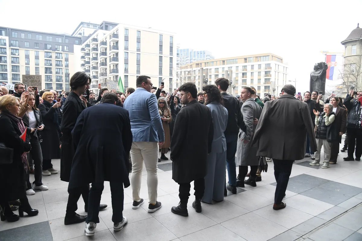 Niški studenti danas u 10:30 ispred Suda povodom prvog ročišta studentu Veljku protiv koga se vodi "montirani postupak" po prijavi policijaca