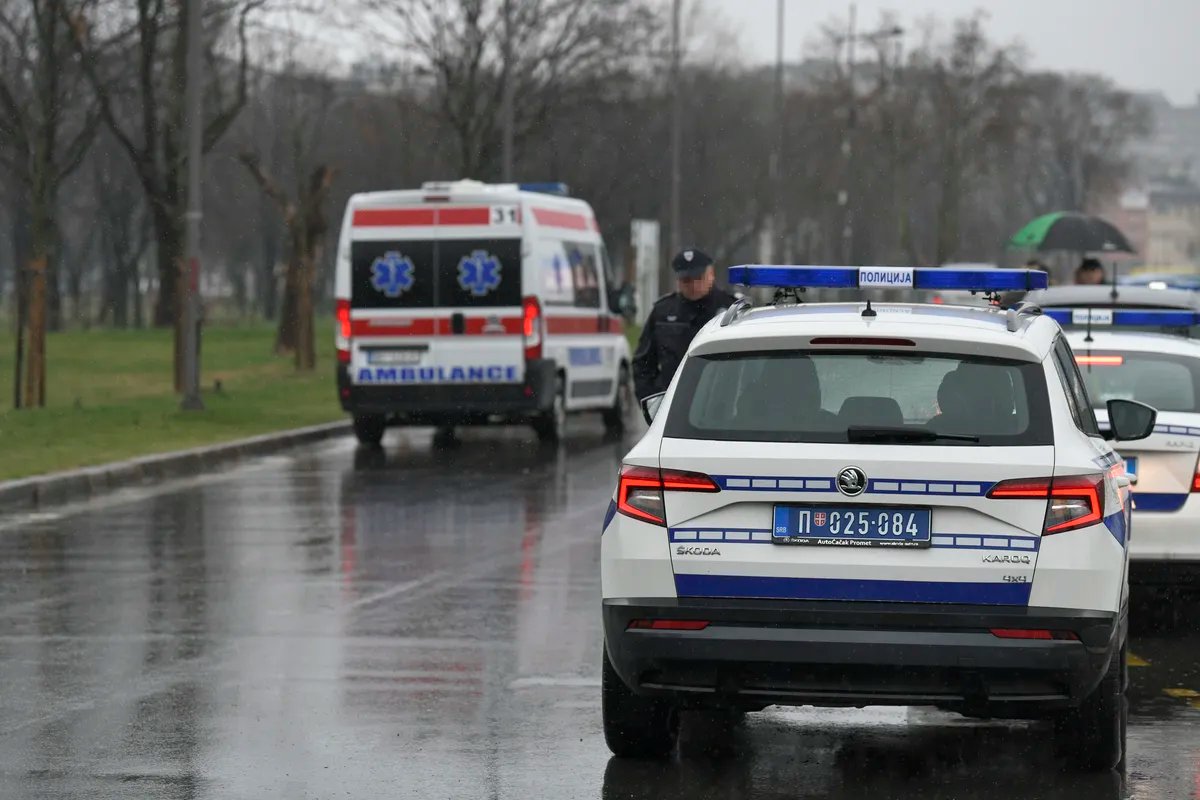 Krvava drama u Zemun Polju: Otac izbo mladića (23) jer mu je napao sina?