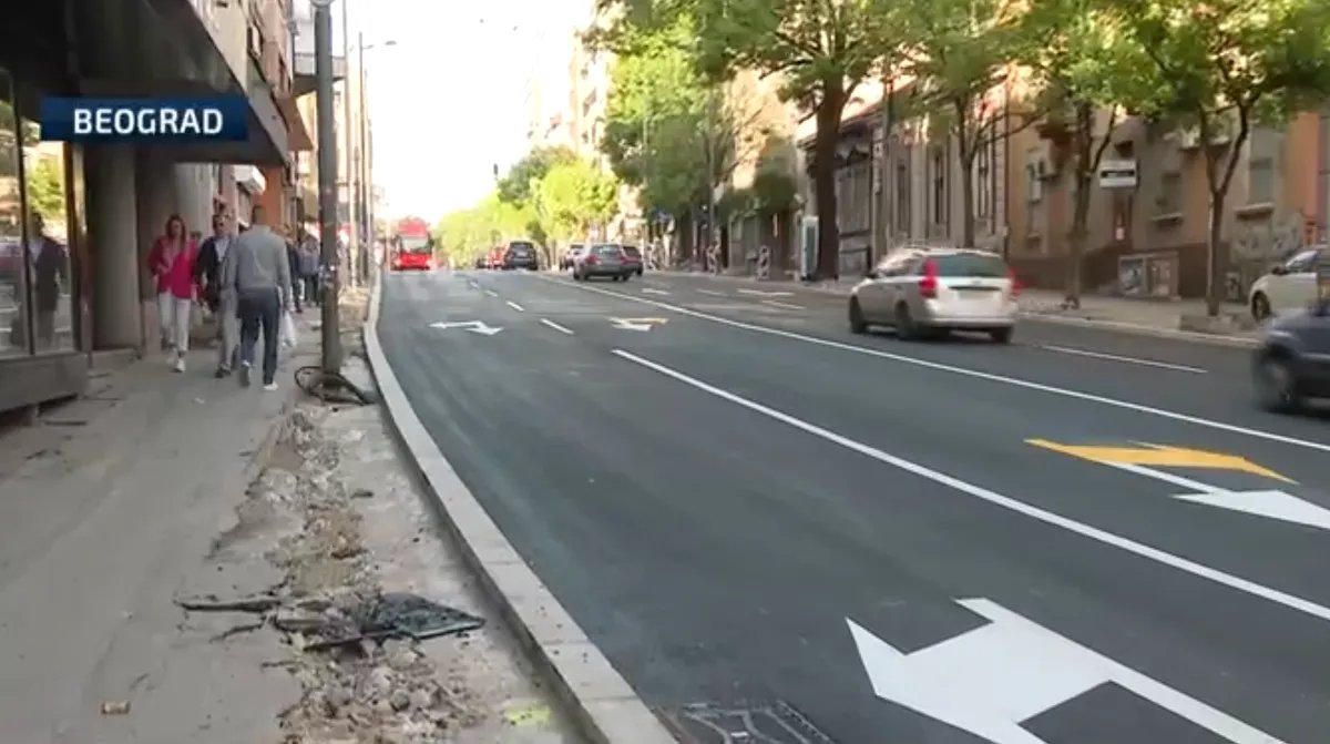 "Postala sam đak pešak": Rekonstrukcije ulica i saobraćajne gužve u Beogradu, građani se snalaze kako znaju i umeju